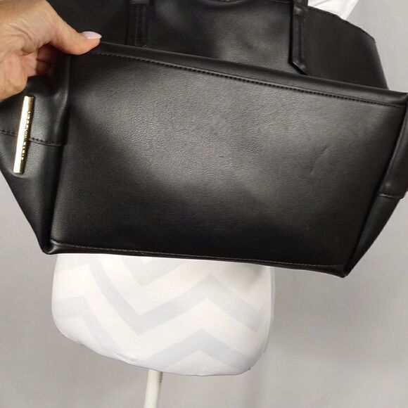 Steve Madden Vegan Tote - Picture 6 of 8